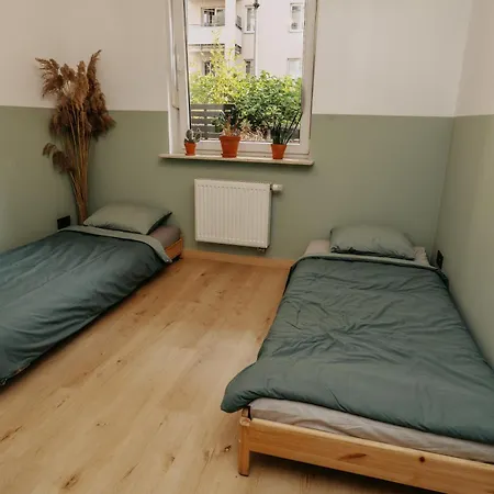 Stylowe Mieszkanie Blisko Targow Daire *